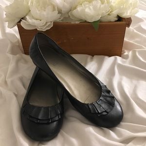 Black dressy flats
